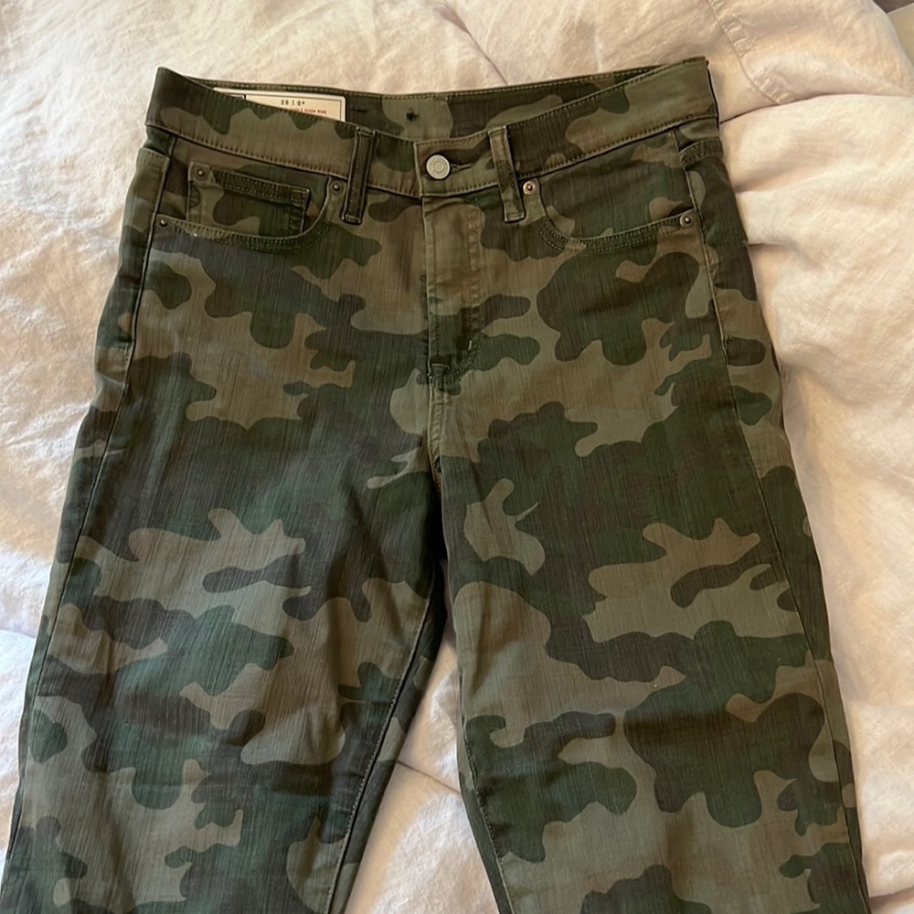 Gap high waisted true skinny ankle camo jeans size 29/8r
